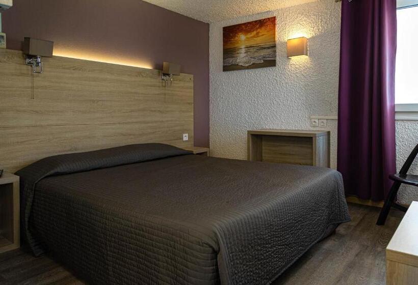 فندق Les Tourrades