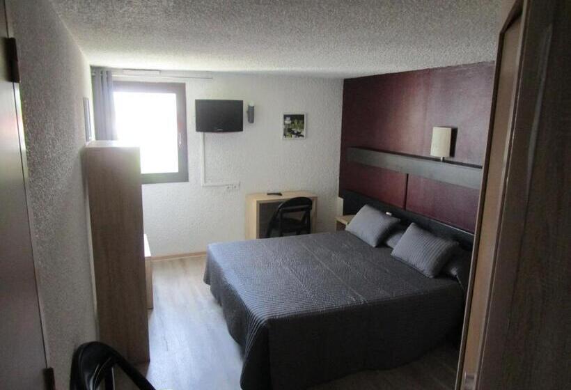 فندق Les Tourrades