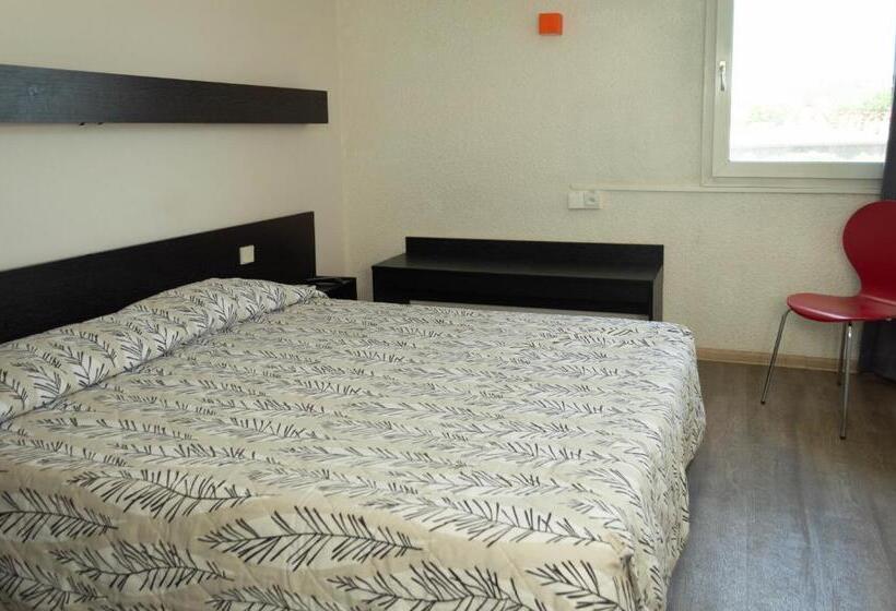 فندق Les Tourrades