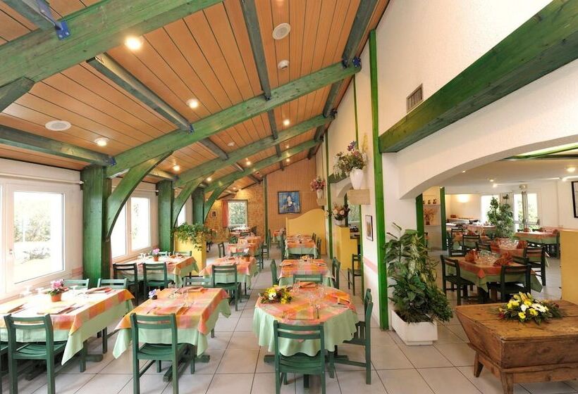 فندق Logis Hôtel Le Moulin Des Gardelles