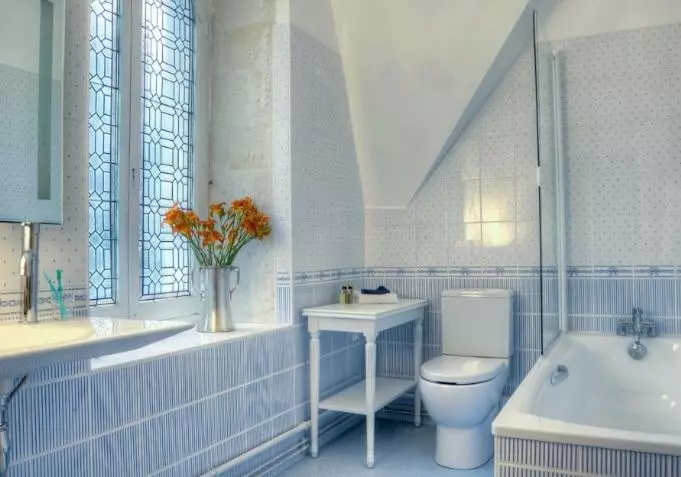 هتل Manoir De Contres