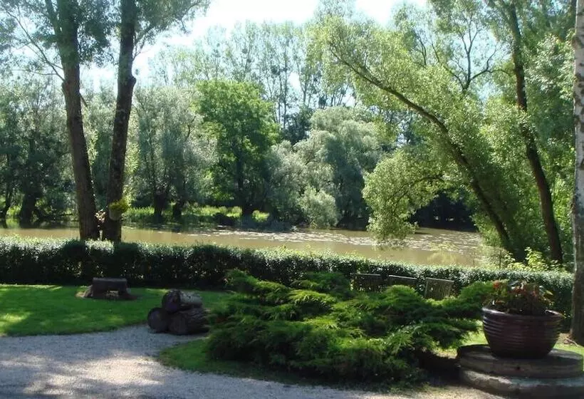 ホテル Moulin De Bourgchateau