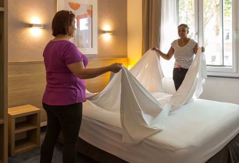 هتل The Originals City, Hôtel Les Océanes, Lorient