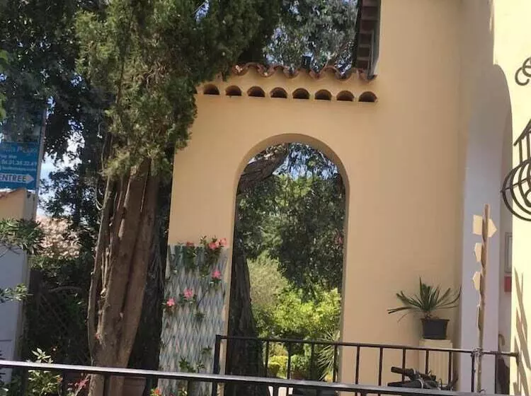 Hotel Villa Maya
