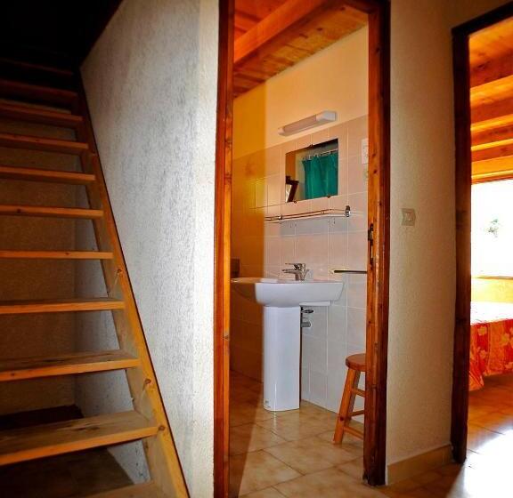 住所  Résidence Cabanaccia