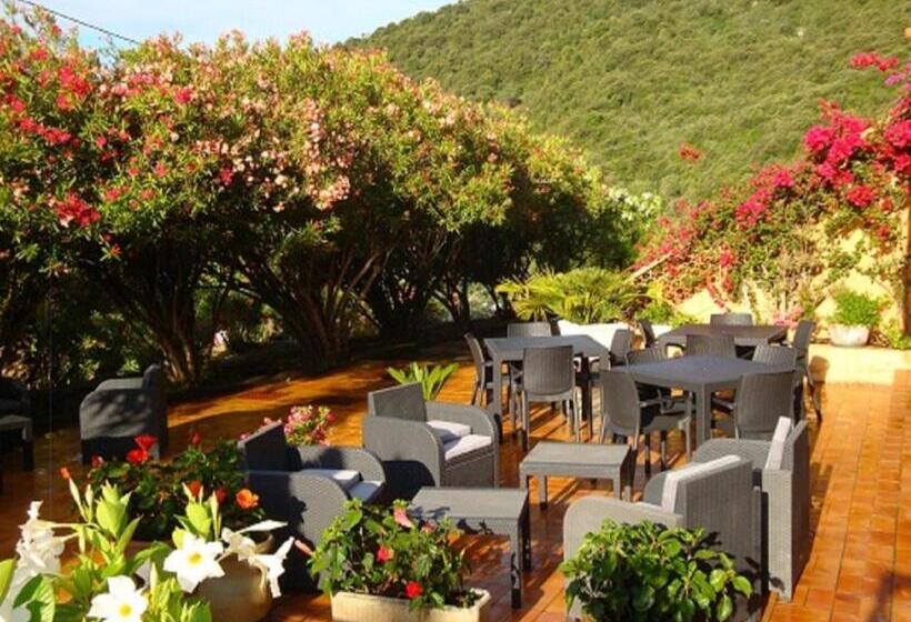 住所  Résidence Cabanaccia