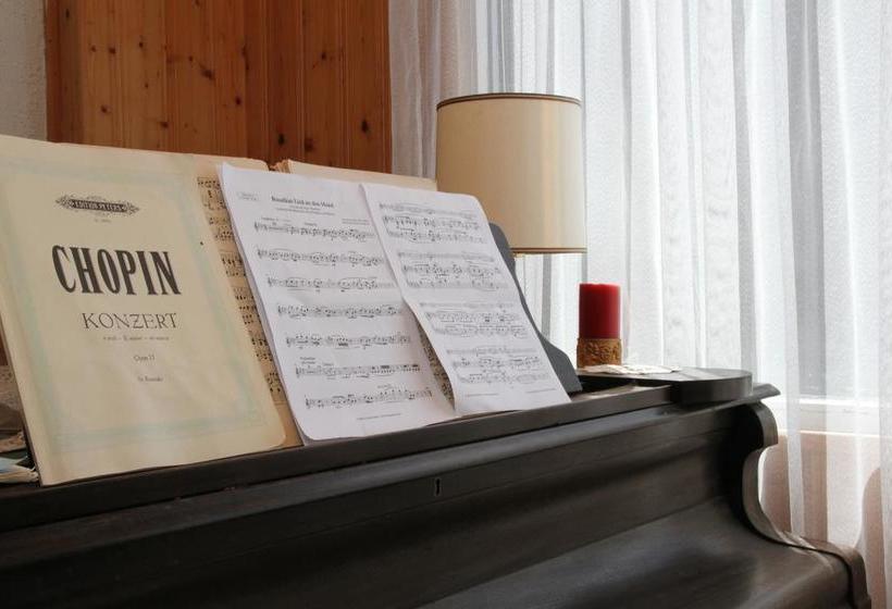 ベッドアンドブレックファースト Romantic Pension Albrecht   Since 1901