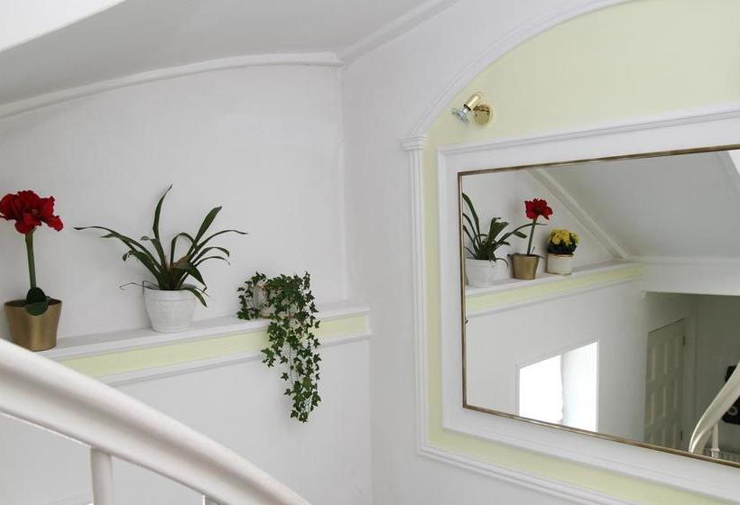 ベッドアンドブレックファースト Romantic Pension Albrecht   Since 1901