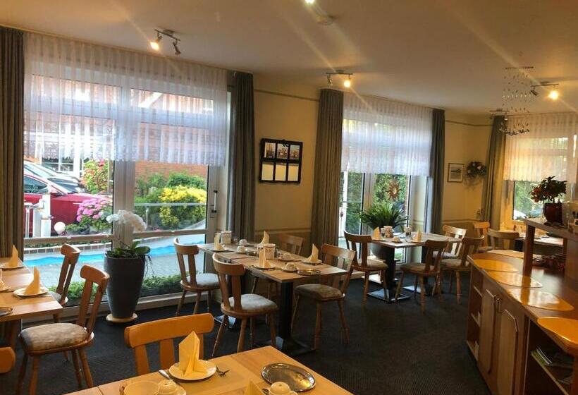 Garni Hotel Pension Holum