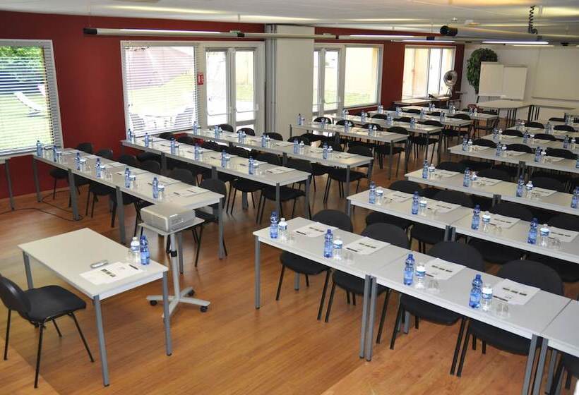 호텔 Enzo Hôtels Premier Prix   Logis Amnéville