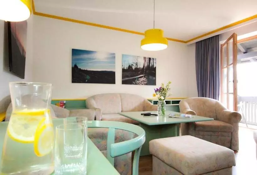 Hotelli Gasthof Zum Bach