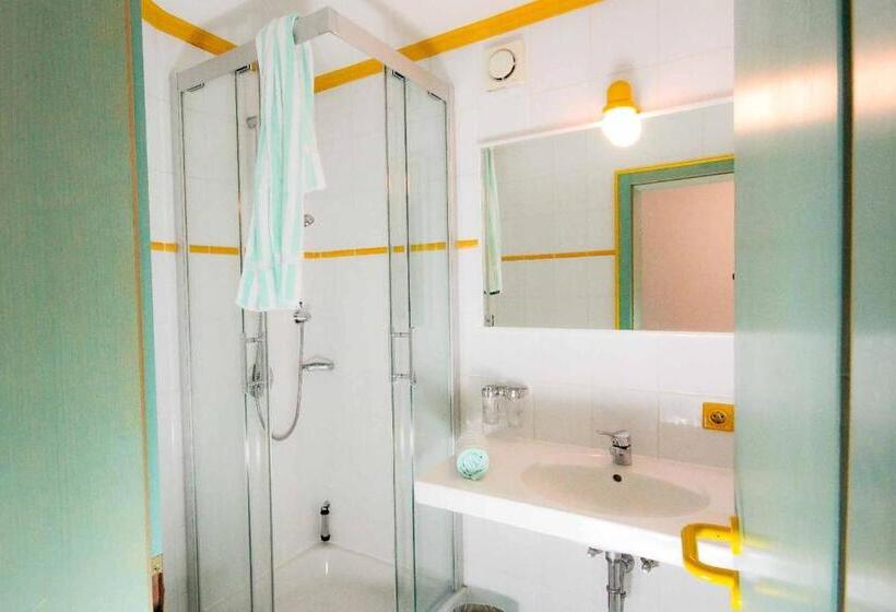 ホテル Gasthof Zum Bach