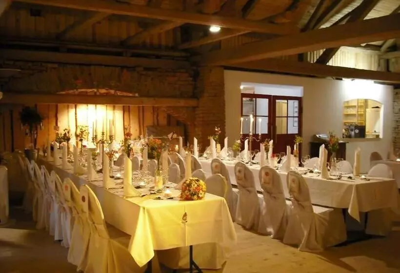 Hotelli Gasthof Zum Bach