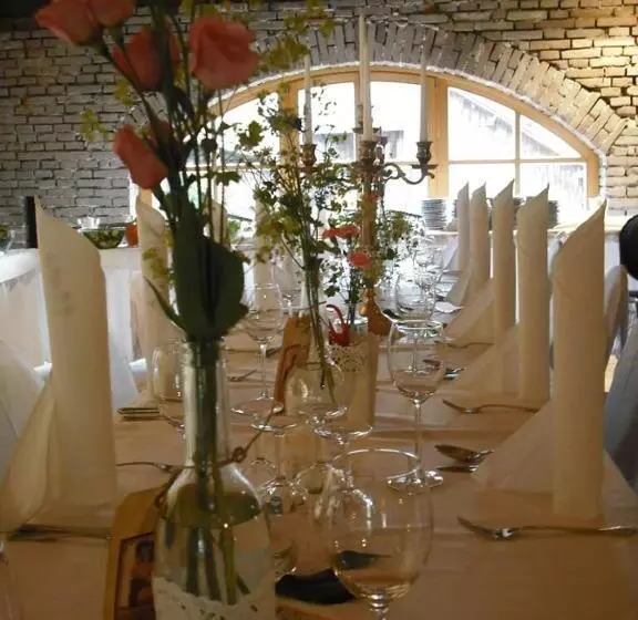 Hotelli Gasthof Zum Bach