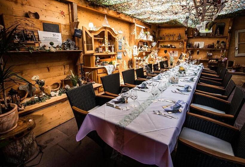 ホテル Hauensteiner Hof