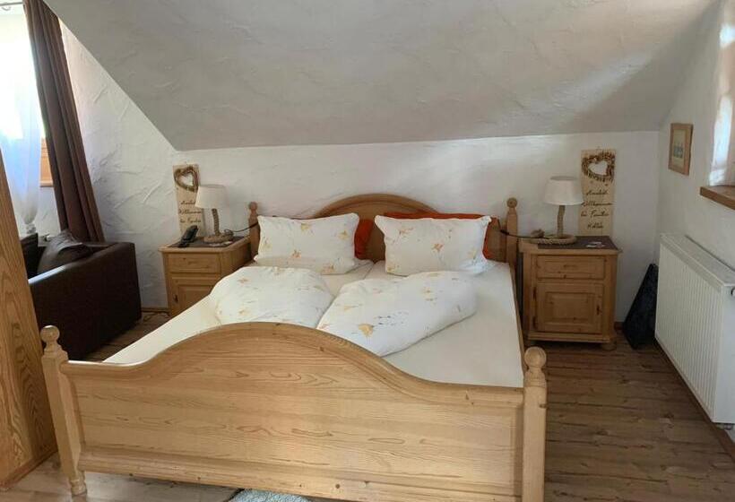 ホテル Hauensteiner Hof