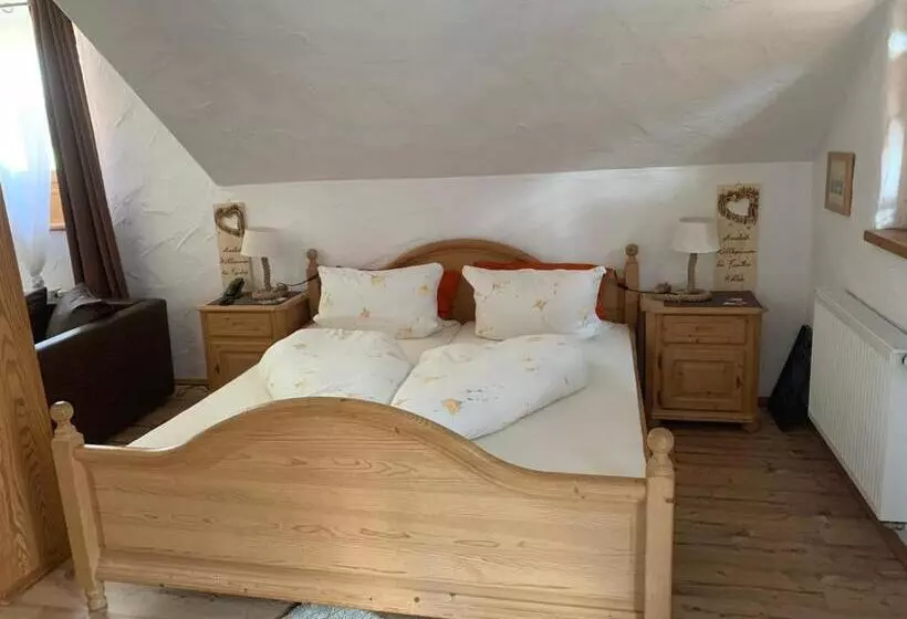 ホテル Hauensteiner Hof