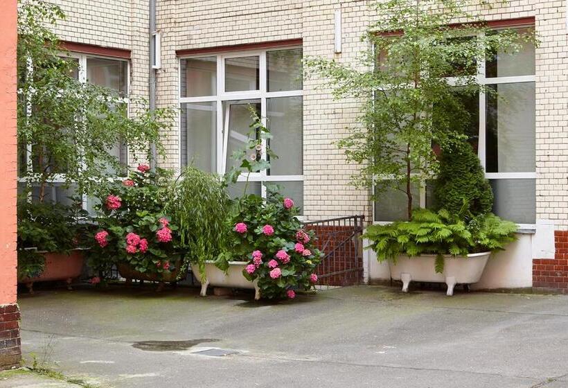 هتل Hüttenpalast