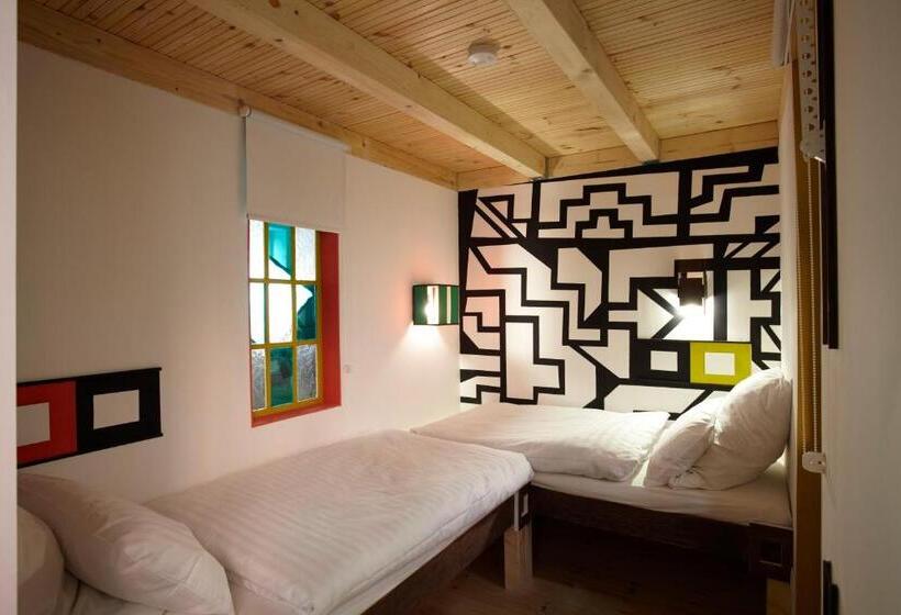 هتل Hüttenpalast