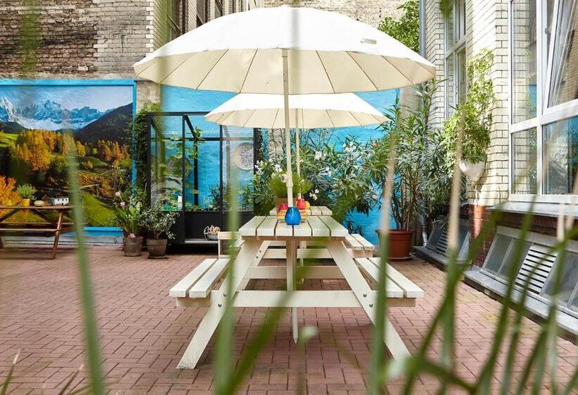 هتل Hüttenpalast