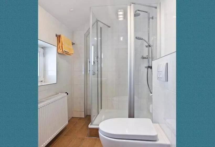 Hotelli Zur Kastanie