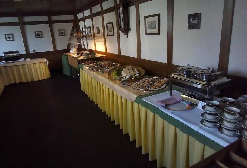 Hotelli Zur Kastanie