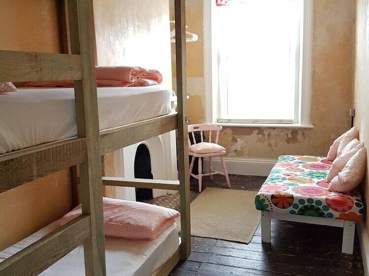 Bunkhouse Bournemouth   Hostel