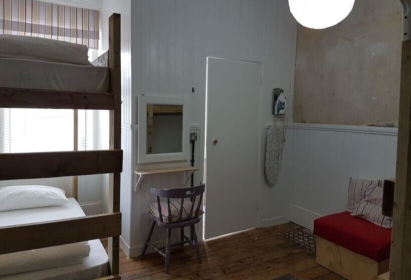 Bunkhouse Bournemouth   Hostel