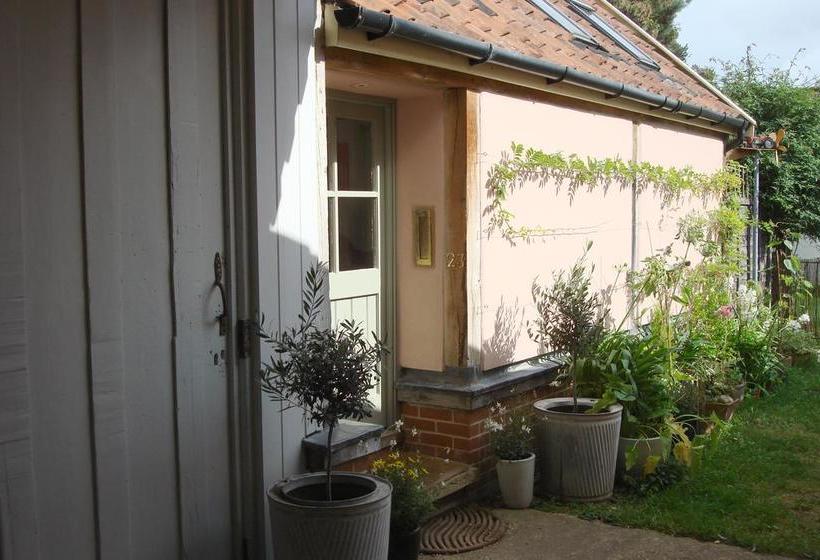 Bed and Breakfast Tinsmiths House