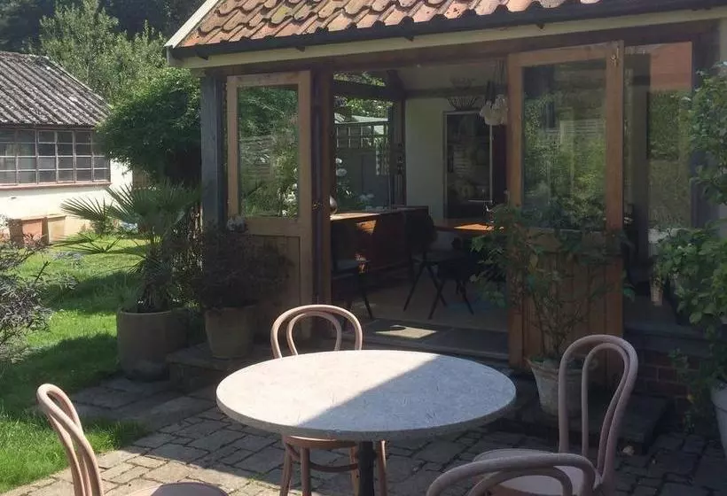 ベッドアンドブレックファースト Tinsmiths House