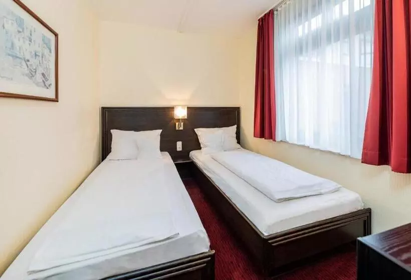 Göbel S Seehotel Diemelsee