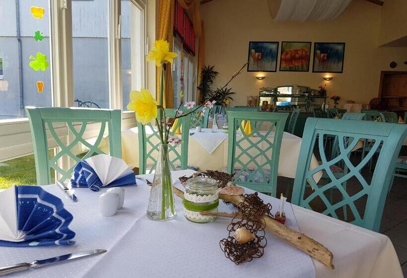 ホテル Alt Wittower Krug