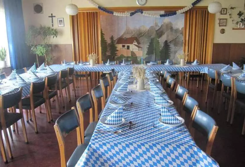 Hotelli Berggasthof Bayernturm