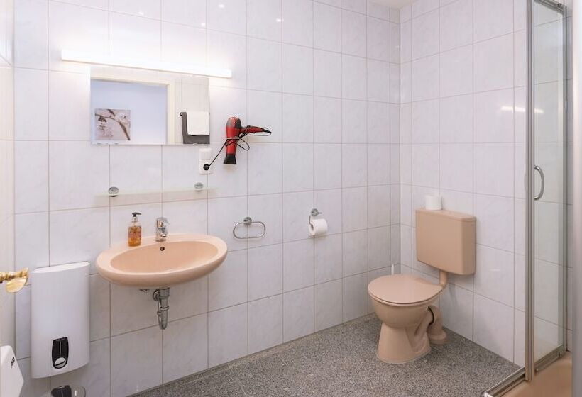 ホテル Boardinghouse   Stadtvilla Budget