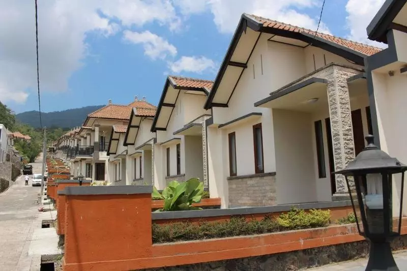Clv Hotel & Villa