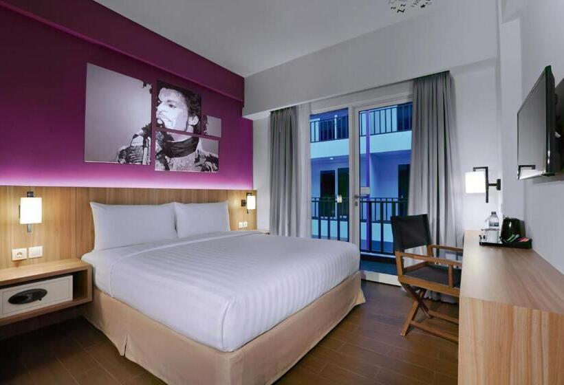 Fame Hotel Sunset Road