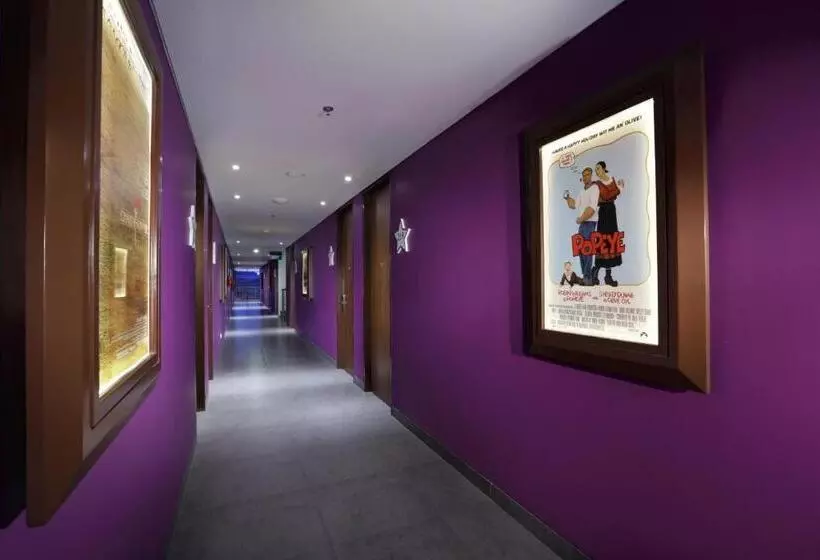 Fame Hotel Sunset Road