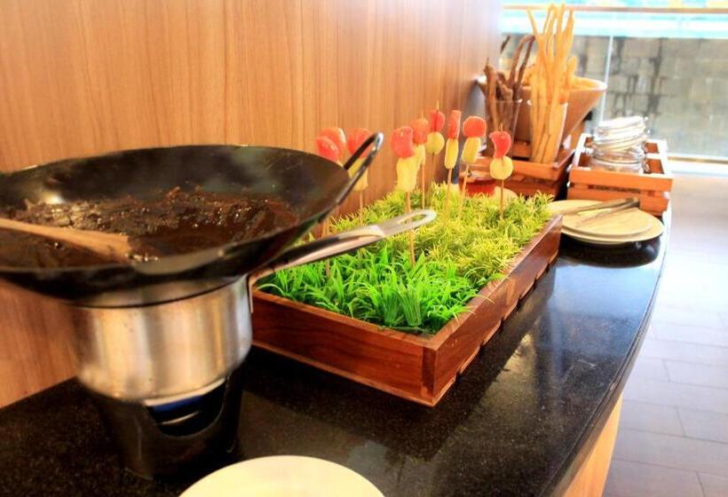 Fame Hotel Sunset Road