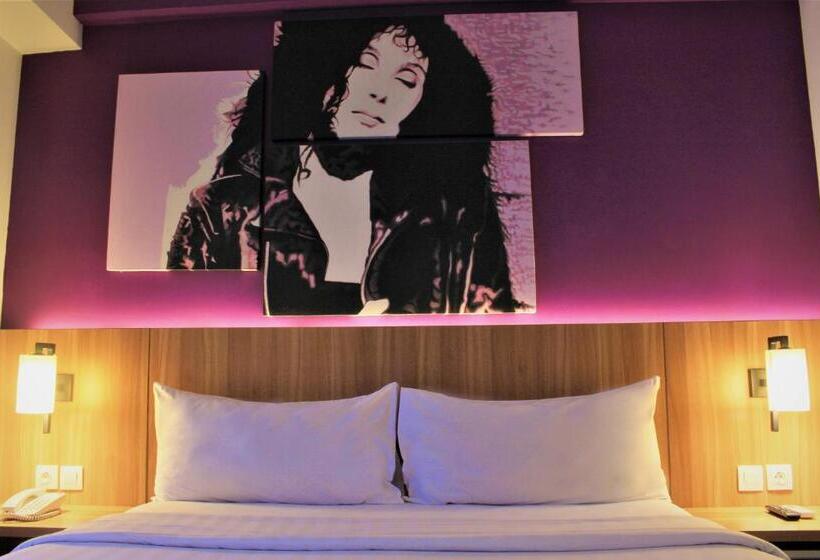 Fame Hotel Sunset Road