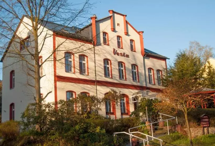 Hotelli Pension Vesta