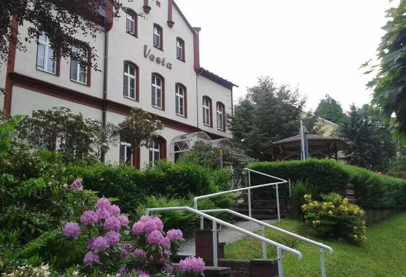 Hotelli Pension Vesta