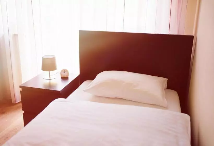 Hotelli Pension Vesta