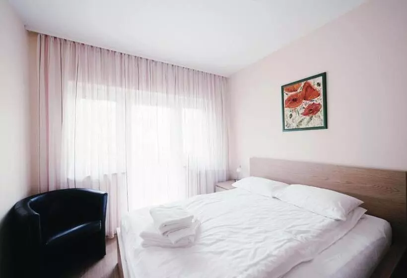 Hotelli Pension Vesta
