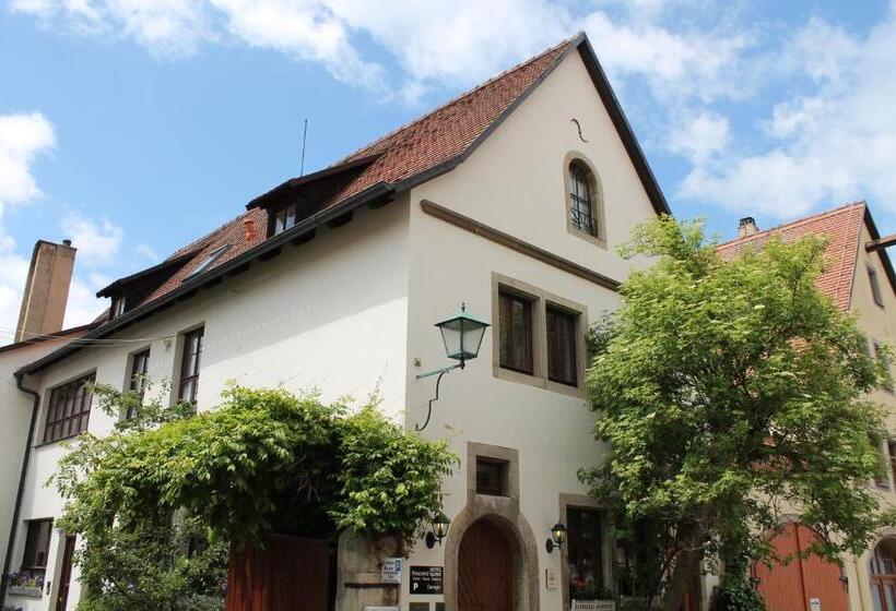 Kreuzerhof Hotel Garni