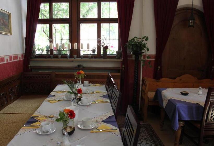 Kreuzerhof Hotel Garni