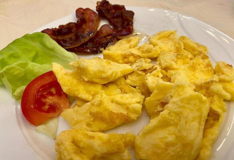 Kreuzerhof Hotel Garni