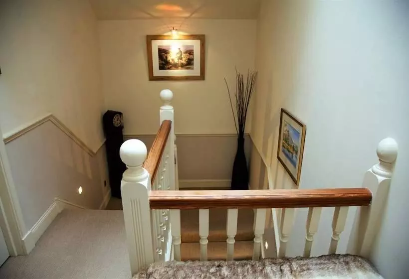 ベッドアンドブレックファースト Airlie House Self Catering