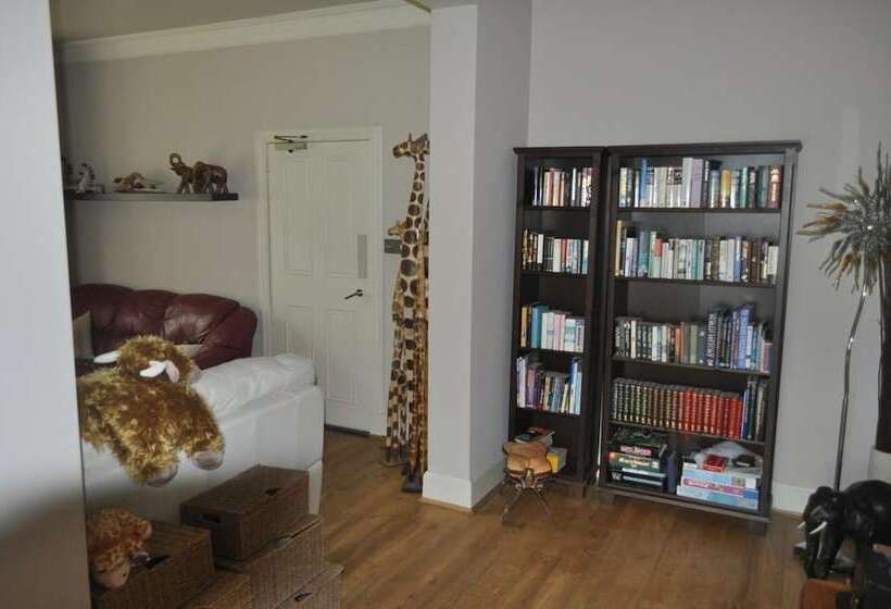 민박 Airlie House Self Catering