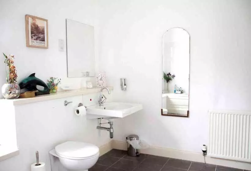 ベッドアンドブレックファースト Airlie House Self Catering