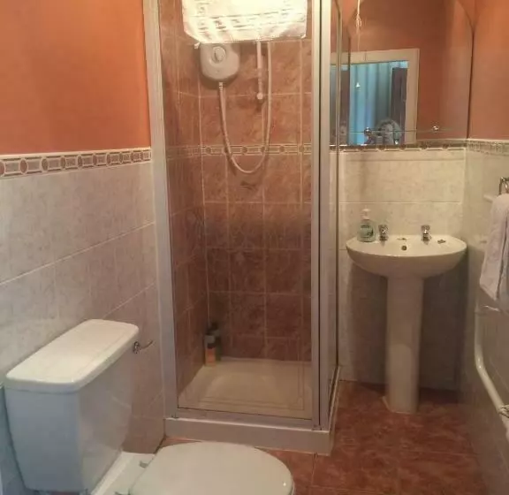 Aamiaismajoitus (B&B) Broom Lodge